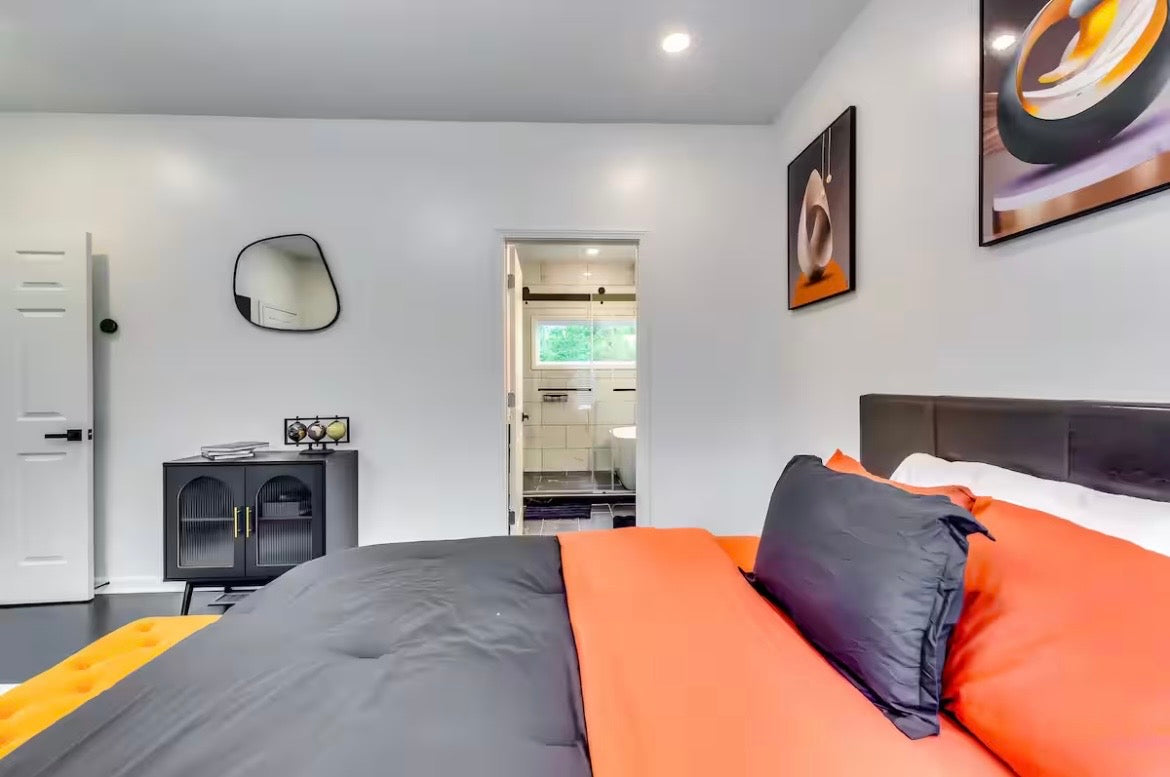Modern Atlanta Getaway W/Pool $500 Per Night