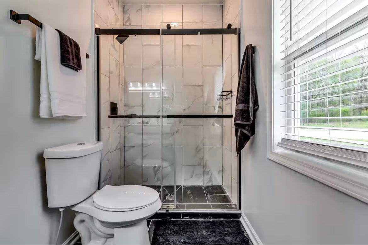 Modern Atlanta Getaway W/Pool $500 Per Night