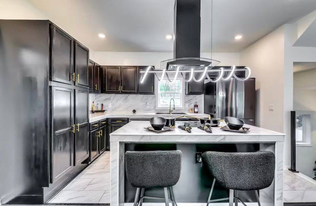 Modern Atlanta Getaway W/Pool $500 Per Night