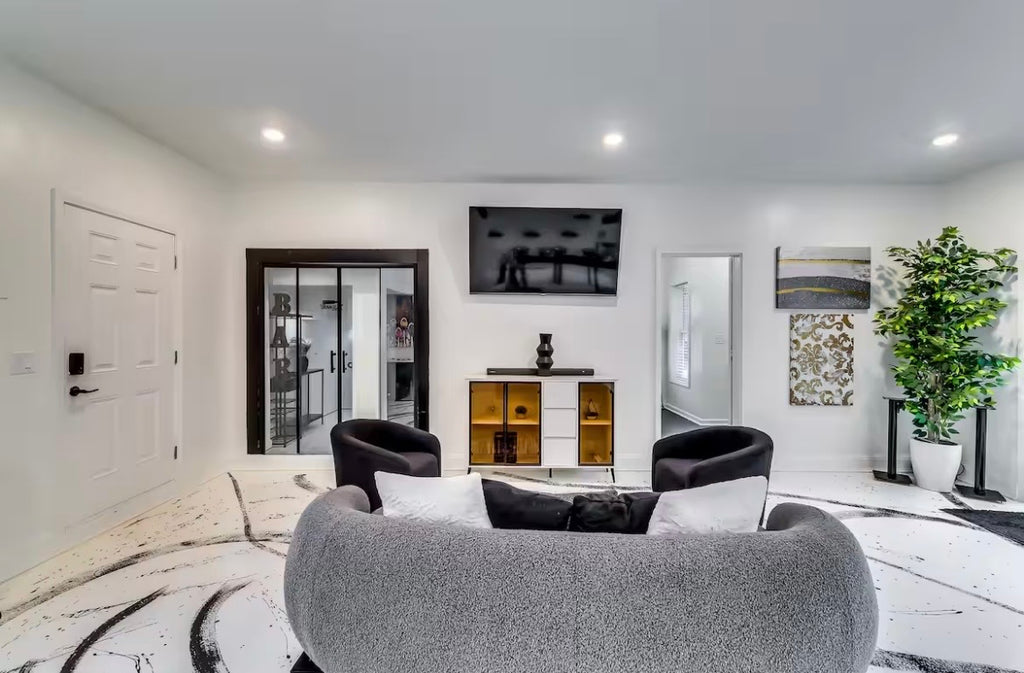 Modern Atlanta Getaway W/Pool $500 Per Night