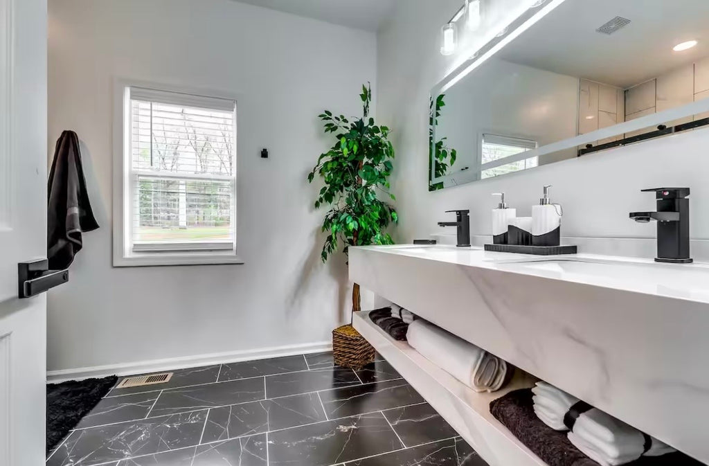 Modern Atlanta Getaway W/Pool $500 Per Night