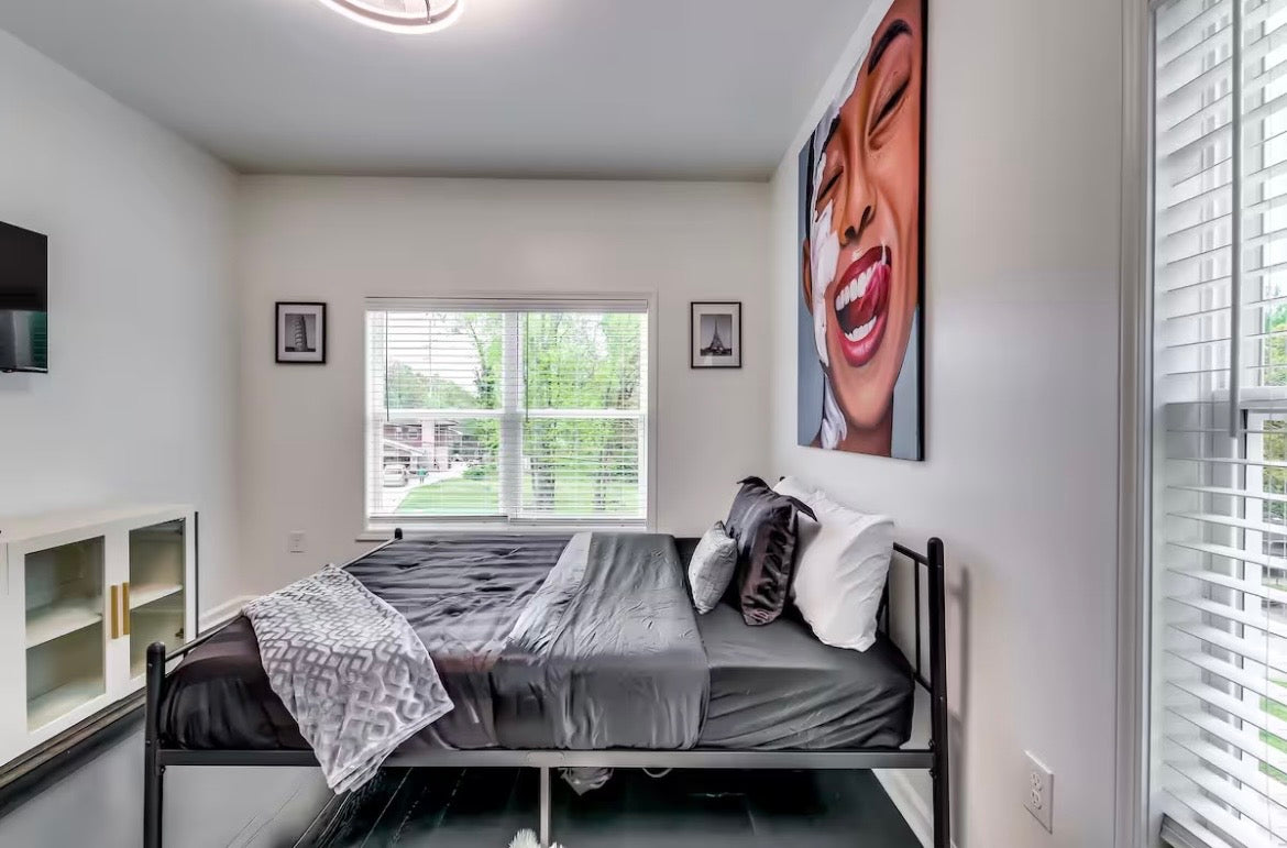 Modern Atlanta Getaway W/Pool $500 Per Night