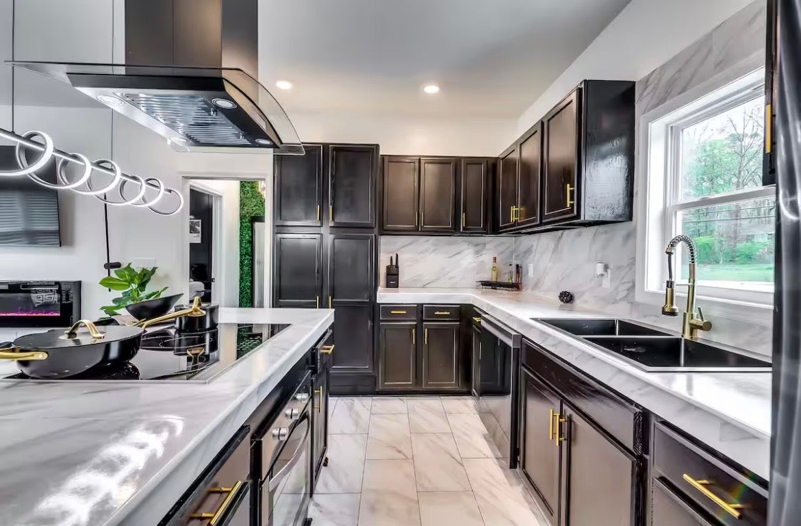 Modern Atlanta Getaway W/Pool $500 Per Night
