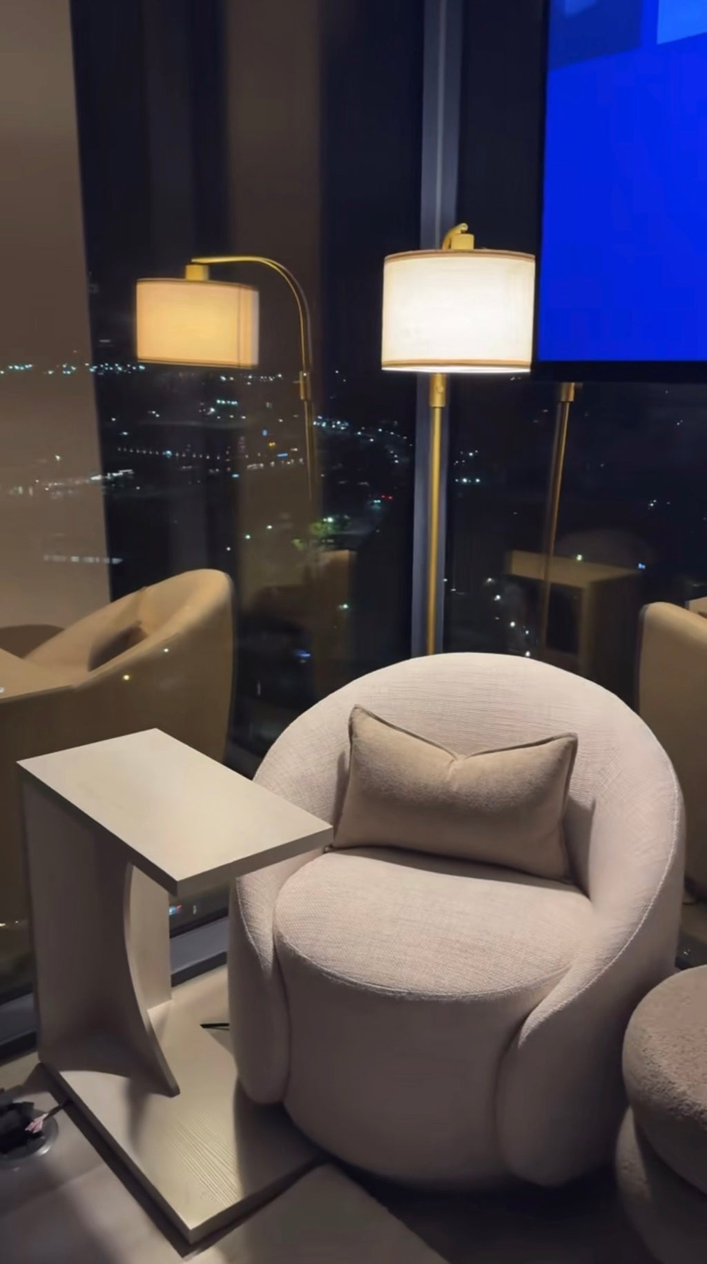 Luxury Atlanta Penthouse W/ Skyline Views